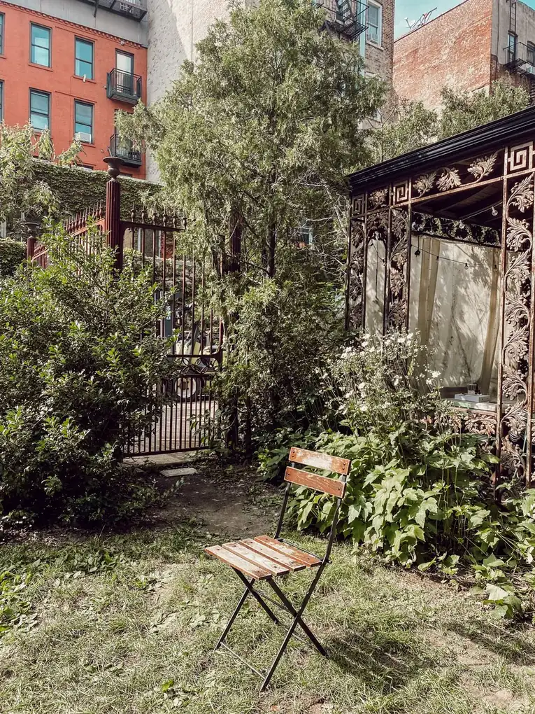 outdoor design retreat space